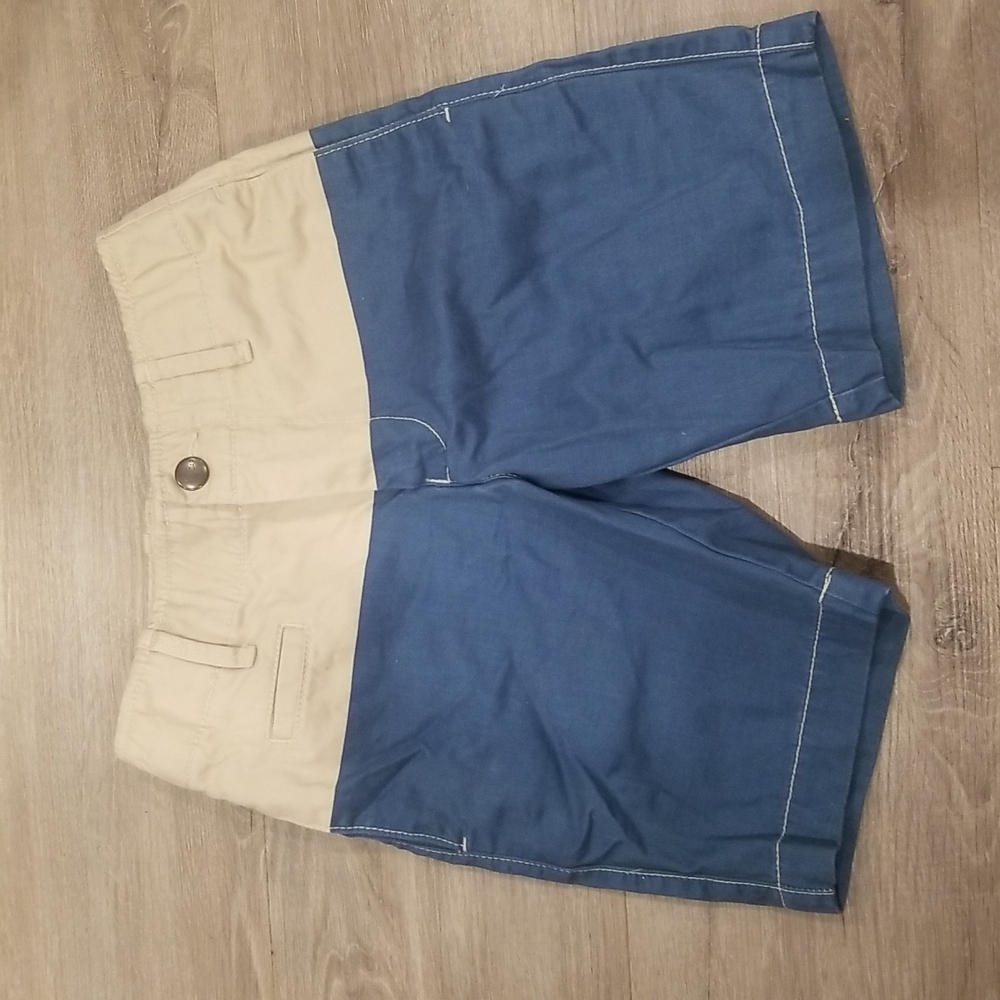 GAP KIDS two-tone dress shorts. Adjustable waist boys size 6